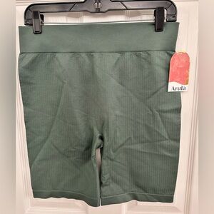 NWT Seamless Ribbed Biker Shorts
